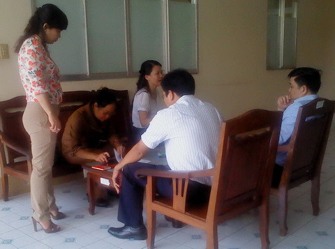 Tối 24/8 Công ty Bình An phát đi thông tin mời họp báo lúc 9h ngày 25/8 để công bố giấy đăng ký kinh doanh được đổi lại lần thứ 5 và Ngân hàng Thương mại cổ phần Sài Gòn - Hà Nội (SHB) chính thức tham gia tái cơ cấu Bianfishco. Tuy nhiên, lúc 8h50 ngày 25/8 cuộc họp giữa Tổng giám đốc Bianfishco Trần Văn Trí với các ngân hàng tại Sở Kế hoạch và Đầu tư TP Cần Thơ vẫn chưa xong.