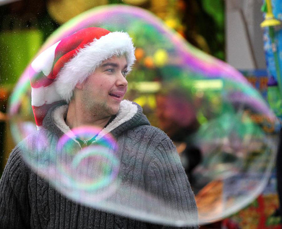 Không khí chào đón Giáng sinh và Năm mới 2012 trên Đại lộ Champs-Elysee Không khí chào đón Giáng sinh và Năm mới 2012 trên Đại lộ Champs-Elysee