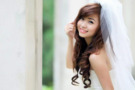 Hot girl mới nhất tiết lộ bị gạ "bán trinh" là Nana