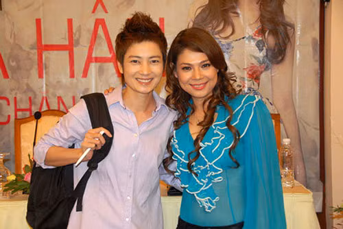 Thanh Thảo và Thúy Vinh đã có một thời kỳ "mặn nồng" với nhau. Tuy nhiên, khi "cơm không lành, canh không ngọt thì họ quay ra kể xấu nhau đủ điều. Câu chuyện của Thanh Thảo và Thúy Vinh đã trở thành chủ đề bàn tán của cư dân mạng trong thời gian dài.