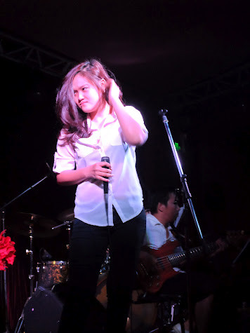 Cô cũng đang tích cực chuẩn bị cho liveshow đầu tiên của Giọng hát VIệt Cô cũng đang tích cực chuẩn bị cho liveshow đầu tiên của Giọng hát VIệt