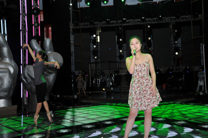 Trong phần thi Đối đầu, Hương Tràm đã có màn trình diễn được cho là hay nhất từ đầu cuộc thi đến giờ. Trong phần thi Đối đầu, Hương Tràm đã có màn trình diễn được cho là hay nhất từ đầu cuộc thi đến giờ.