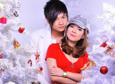 Thanh Thảo và Ngô Kiến Huy đã có một cuộc "cãi vã" đúng nghĩa về chuyện Ngô Kiến Huy có con với Thụy Anh. Mẹ Ngô Kiến Huy cho rằng con mình bị "úp sọt" còn Thanh Thảo chê Kiến Huy nghèo "rớt mùng tơi". Cuộc tranh cãi này đã tốn không biết bao nhiêu giấy mực của báo giới. Thanh Thảo và Ngô Kiến Huy đã có một cuộc "cãi vã" đúng nghĩa về chuyện Ngô Kiến Huy có con với Thụy Anh. Mẹ Ngô Kiến Huy cho rằng con mình bị "úp sọt" còn Thanh Thảo chê Kiến Huy nghèo "rớt mùng tơi". Cuộc tranh cãi này đã tốn không biết bao nhiêu giấy mực của báo giới.