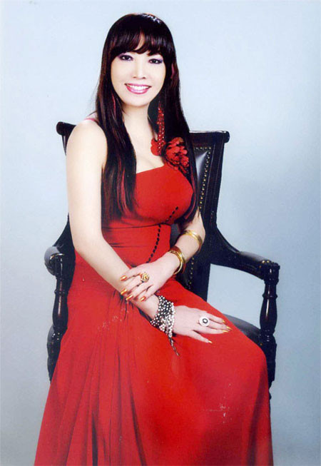 Nữ ca sỹ Bảo Yến. Nữ ca sỹ Bảo Yến.