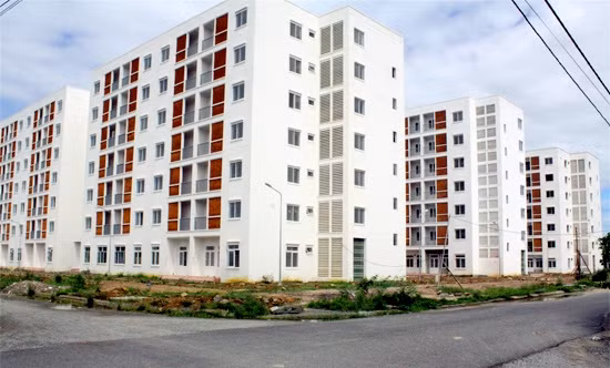 Chung cư tại quận Cẩm Lệ được chủ sở hữu rao bán 150 triệu đồng/căn đang được hoàn thiện hạ tầng để bàn giao. Chung cư tại quận Cẩm Lệ được chủ sở hữu rao bán 150 triệu đồng/căn đang được hoàn thiện hạ tầng để bàn giao.