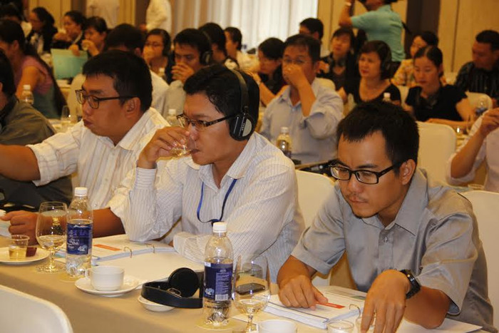 Trong buổi hội thảo, các khách mời đã được cung cấp nhiều thông tin về vị Umami, vị cơ bản thứ năm trong ẩm thực. Trong buổi hội thảo, các khách mời đã được cung cấp nhiều thông tin về vị Umami, vị cơ bản thứ năm trong ẩm thực.