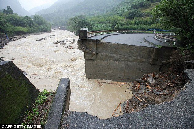 Ảnh hưởng của siêu bão Talas tại Nhật Bản Ảnh hưởng của siêu bão Talas tại Nhật Bản