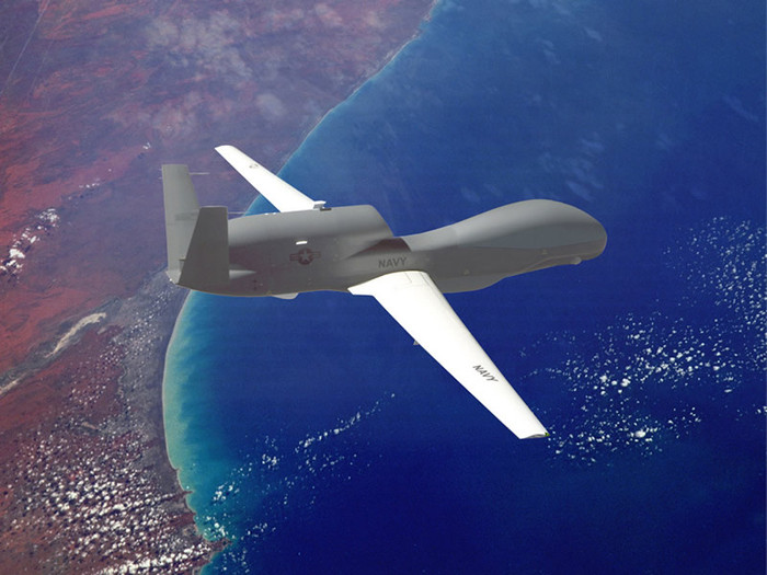Máy bay do thám người lái cỡ lớn Global Hawk.