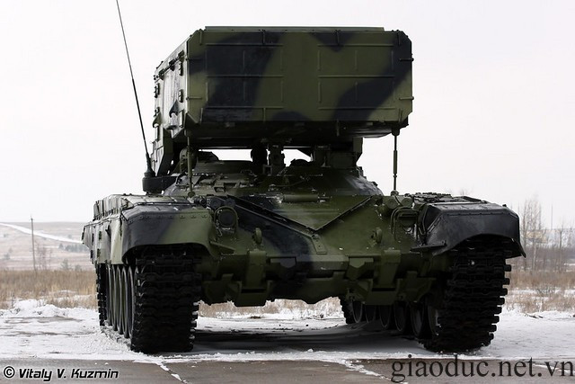 Xe chiến đấu mang tên lửa phóng nhiệt hạng nặng TOS-1A.