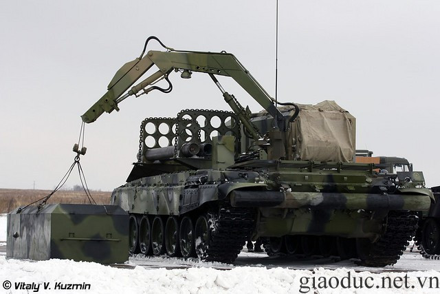 Xe chiến đấu mang tên lửa phóng nhiệt hạng nặng TOS-1A.