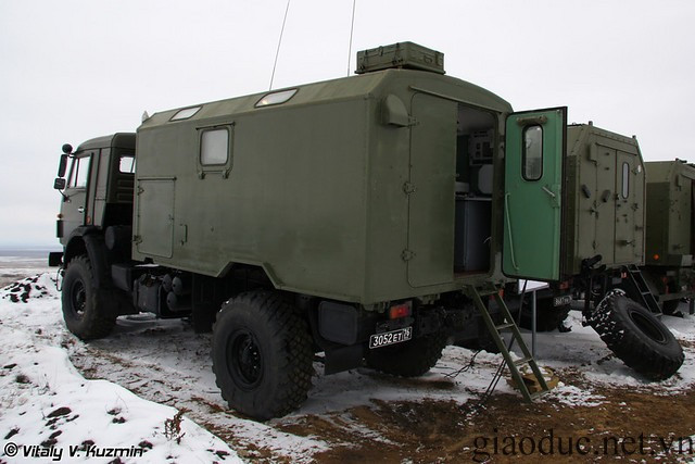 Trạm phân tích thông tin dữ liệu cơ động RAST-3K.