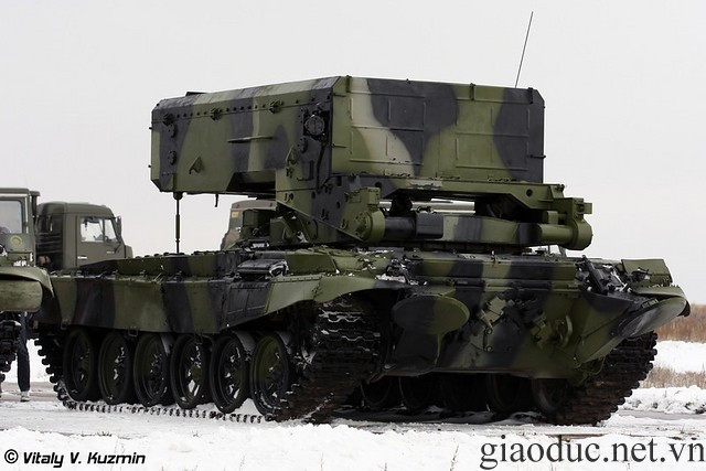 Xe chiến đấu mang tên lửa phóng nhiệt hạng nặng TOS-1A.