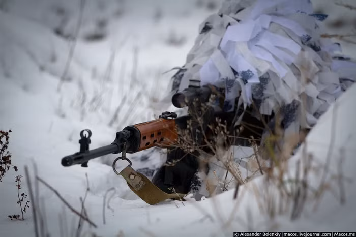 Thực hành nội dung trinh sát, sử dụng vũ khí tấn công bộ binh, bắn tỉa