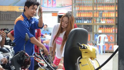 Nếu biểu ATIGA được tính cho phần xăng dầu nhập khẩu từ ASEAN, giá xăng dầu sẽ còn hấp dẫn hơn Nếu biểu ATIGA được tính cho phần xăng dầu nhập khẩu từ ASEAN, giá xăng dầu sẽ còn hấp dẫn hơn