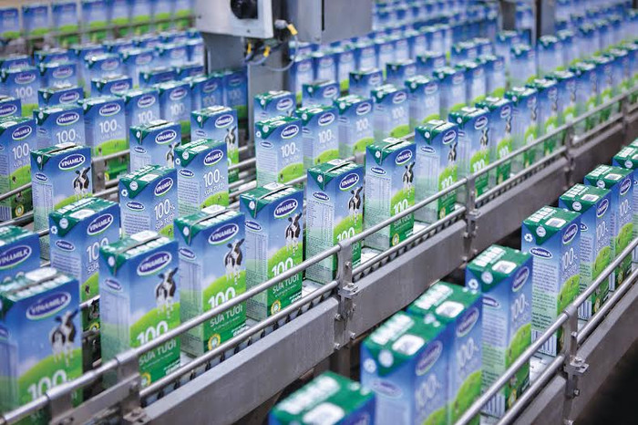 Trong năm 2014, Vinamilk đã sản xuất và đưa ra thị trường gần 5 tỉ sản phẩm sữa các loại phục vụ cho người tiêu dùng cả nước.