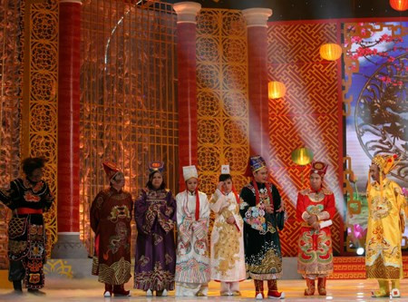 Dàn diễn viên 10 năm gần như không đổi khiến Gặp nhau cuối năm bị nhàm chán Dàn diễn viên 10 năm gần như không đổi khiến Gặp nhau cuối năm bị nhàm chán