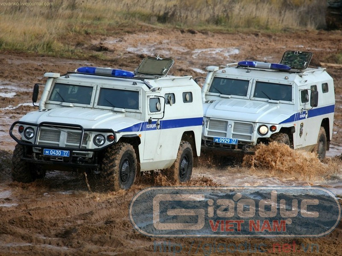 Xe bọc thép dành cho cảnh sát Xe bọc thép dành cho cảnh sát
