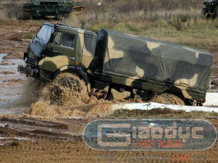 Xe tải đa năng KamAZ-6350 Xe tải đa năng KamAZ-6350