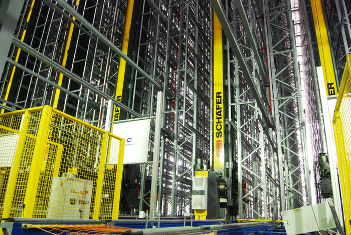 Nhà kho thông minh duy nhất tại Việt Nam và được xếp vào hàng các nhà kho hiện đại nhất của thế giới tại Siêu nhà máy Sữa Việt Nam – KCN Mỹ Phước 2 - Bình Dương.