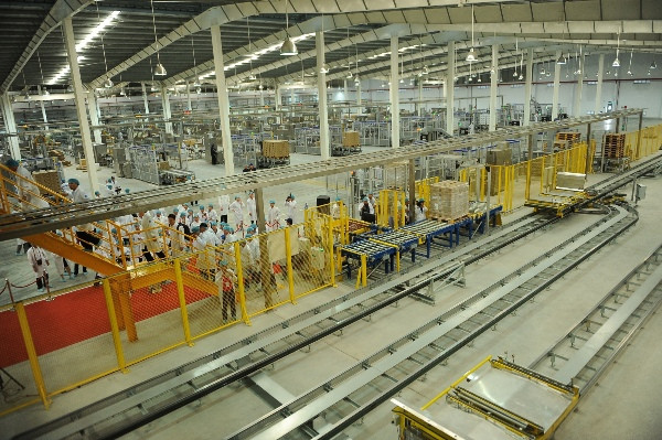 Một góc nhà máy sữa Việt Nam (Ảnh: Nguyễn Á) Một góc nhà máy sữa Việt Nam (Ảnh: Nguyễn Á)