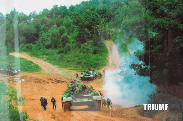 Trang bị tăng, thiết giáp trong các quân, binh chủng của Quân Đội Nhân Dân Việt Nam Trang bị tăng, thiết giáp trong các quân, binh chủng của Quân Đội Nhân Dân Việt Nam
