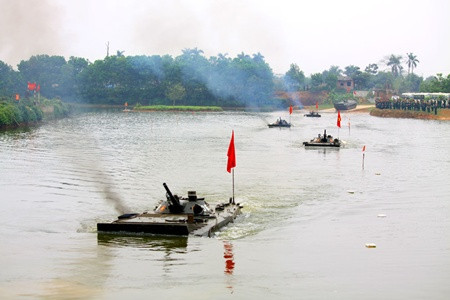 Trang bị tăng, thiết giáp trong các quân, binh chủng của Quân Đội Nhân Dân Việt Nam Trang bị tăng, thiết giáp trong các quân, binh chủng của Quân Đội Nhân Dân Việt Nam