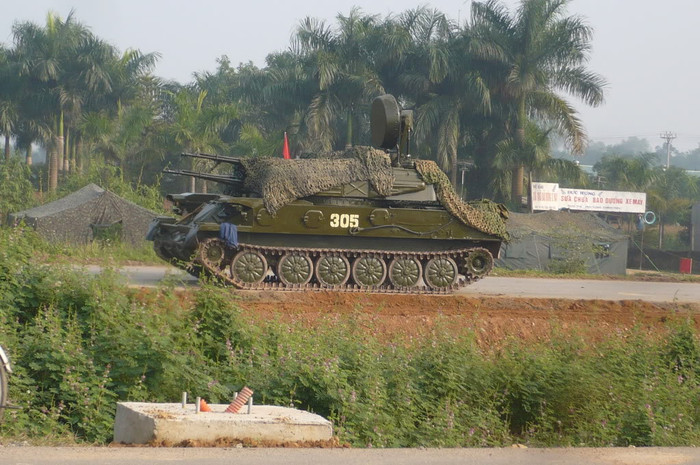 Trang bị tăng, thiết giáp trong các quân, binh chủng của Quân Đội Nhân Dân Việt Nam Trang bị tăng, thiết giáp trong các quân, binh chủng của Quân Đội Nhân Dân Việt Nam