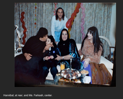 Một số bức ảnh ghi lại cảnh đại tá Gaddafi đang vui đùa cùng vợ và con cháu, một số khác ghi lại cảnh cưỡi ngựa của Saif Gaddafi - một trong những con trai của nhà lãnh đạo. Một số bức ảnh ghi lại cảnh đại tá Gaddafi đang vui đùa cùng vợ và con cháu, một số khác ghi lại cảnh cưỡi ngựa của Saif Gaddafi - một trong những con trai của nhà lãnh đạo.