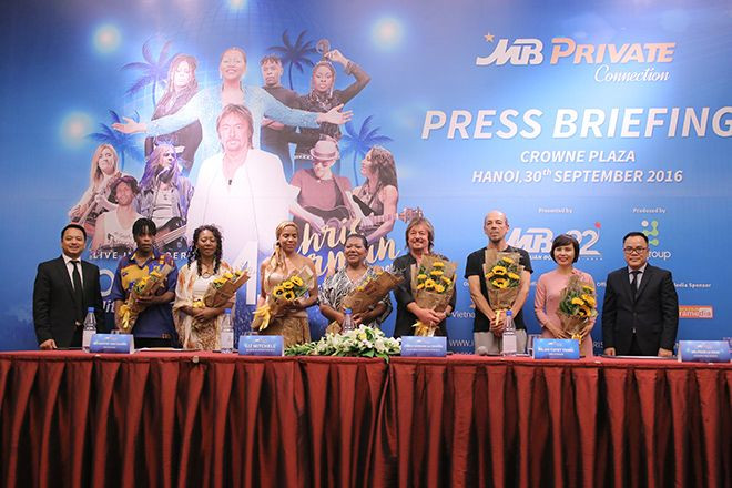 Thành viên ban nhạc Boney M và Smokie.