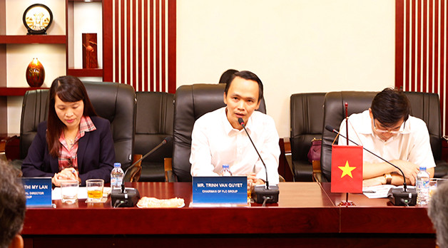 Ông Trịnh Văn Quyết, Chủ tịch FLC chủ trì buổi làm việc với Tập đoàn Seirei. Ông Trịnh Văn Quyết, Chủ tịch FLC chủ trì buổi làm việc với Tập đoàn Seirei.