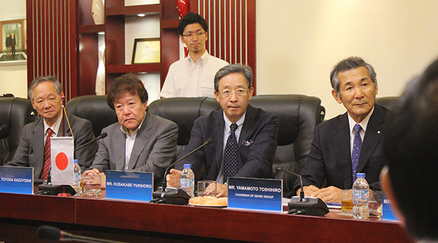 Mục tiêu quan trọng của Seirei là trao đổi với phía FLC về cơ hội hợp tác hai bên trong lĩnh vực đầu tư xây dựng cơ sở khám chữa bệnh, chuyển giao nguồn lực và hệ thống trang thiết bị y tế tiên tiến. Mục tiêu quan trọng của Seirei là trao đổi với phía FLC về cơ hội hợp tác hai bên trong lĩnh vực đầu tư xây dựng cơ sở khám chữa bệnh, chuyển giao nguồn lực và hệ thống trang thiết bị y tế tiên tiến.