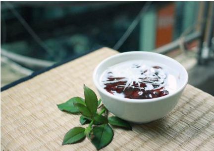 Chè đậu đỏ nếp cẩm vừa giúp ngăn ngừa tình trạng thiếu máu vừa giúp thanh nhiệt cho cơ thể. Chè đậu đỏ nếp cẩm vừa giúp ngăn ngừa tình trạng thiếu máu vừa giúp thanh nhiệt cho cơ thể.