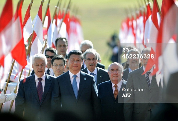 Ông Tập Cận Bình – Chủ tịch nước Trung Quốc và các lãnh đạo khối Bricks Ông Tập Cận Bình – Chủ tịch nước Trung Quốc và các lãnh đạo khối Bricks