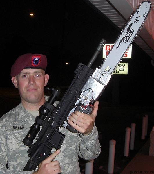 Súng kiêm cưa máy Súng kiêm cưa máy