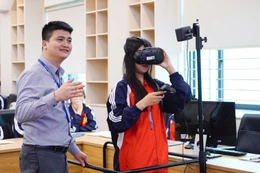 Chuyển đổi số trong giảng dạy đại học với hệ thống học tập trực tuyến và công nghệ VR