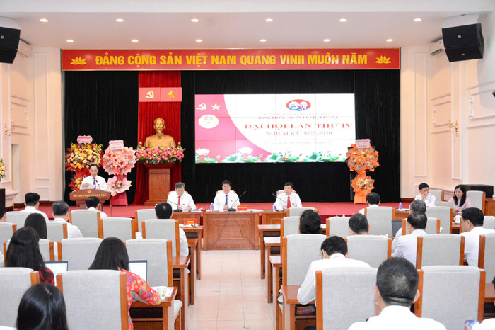 Quang cảnh đại hội z6620102866368-92dfca37b115b40b922d6c94c49b7b01.jpg
