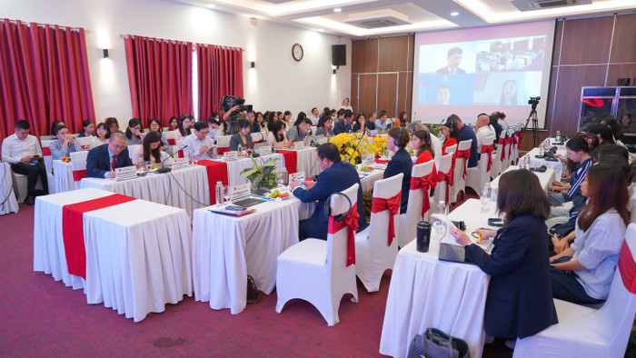 Diễn đàn được tổ chức kết hợp trực tiếp và trực tuyến, quy tụ các nhà hoạch định chính sách, các trường đại học, doanh nghiệp hai nước cùng học giả quốc tế. dsc08720.jpg