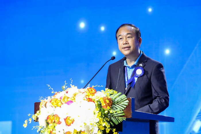 Phó Giáo sư, Tiến sĩ Nguyễn Thanh Tùng – Hiệu trưởng Trường Đại học CMC khẳng định tầm nhìn phát triển Trường Đại học CMC trở thành đại học số tiên phong, gắn kết chặt chẽ giữa Viện - Trường - Doanh nghiệp anh-3.jpg