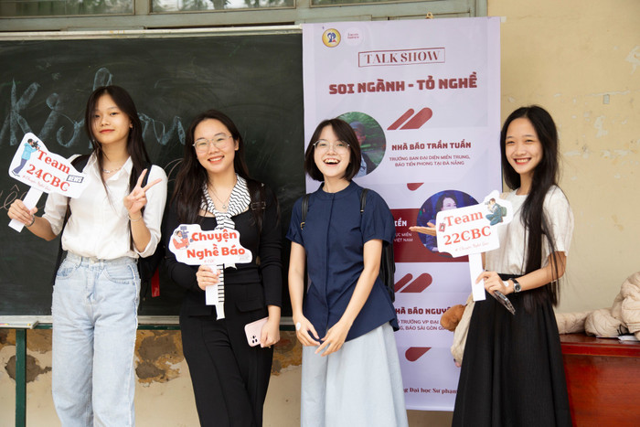 Sinh viên ngành Báo chí thường xuyên được tham gia nhiều hoạt động giao lưu, workshop… 4.jpg