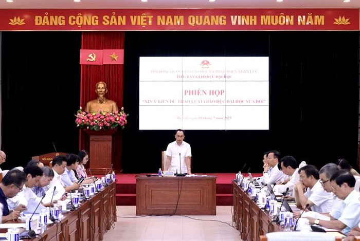 Quang cảnh phiên họp 1.jpg