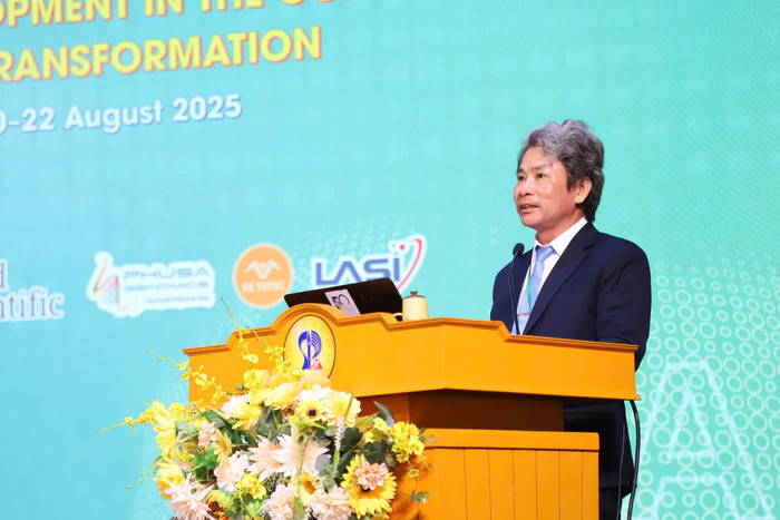 Phó Giáo sư, Tiến sĩ Võ Văn Minh, Hiệu trưởng Trường Đại học Sư phạm – Đại học Đà Nẵng phát biểu khai mạc Hội thảo. e5bd8dfae2086a563319.jpg