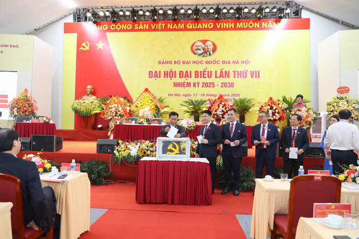 Đại hội đại biểu lần thứ VII Đảng bộ Đại học Quốc gia Hà Nội nêu cao tinh thần đổi mới sáng tạo - trách nhiệm quốc gia - phát triển đột phá. vnu-dai-hoi-dang-bo-dhqghn-lan-thu-vii-6.jpg