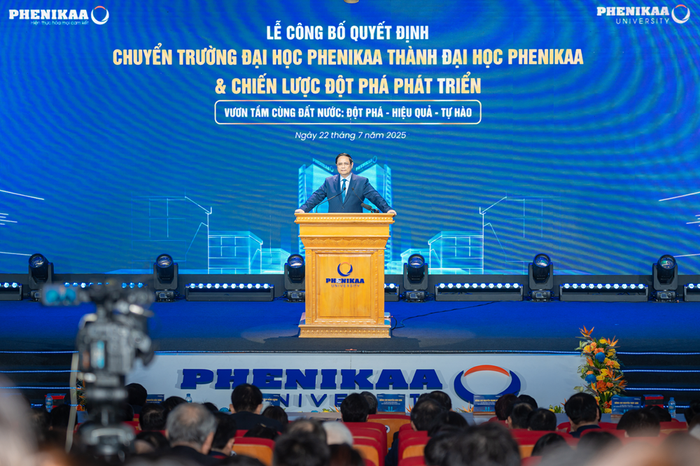Thủ tướng đề nghị Đại học Phenikaa bám sát tầm nhìn, sứ mệnh, giá trị cốt lõi triết lý giáo dục: "Tôn trọng - Sáng tạo - Phản biện"; coi trọng thời gian, trí tuệ, sự quyết đoán đúng lúc. 4.png