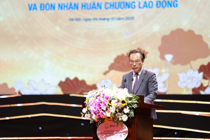 Giám đốc Đại học Quốc gia Hà Nội Hoàng Minh Sơn bày tỏ niềm tin rằng, Trường trung học phổ thông Chuyên Khoa học Tự nhiên sẽ tiếp tục là nơi ươm mầm nhân tài vnu-giam-doc-dhqghn-hoang-minh-son-3.jpg