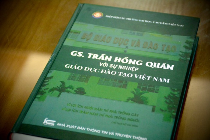 Cuốn sách “GS. Trần Hồng Quân với sự nghiệp Giáo dục đào tạo Việt Nam” sach.jpg