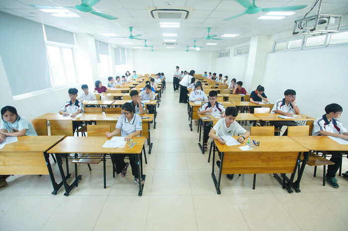 Hơn 600 thí sinh xuất sắc nhất đến từ khắp các tỉnh thành trên cả nước đã dự Vòng Chung kết Quốc gia cuộc thi Đấu trường Toán học Châu Á 2025 65721aa033c88596dcd9.jpg