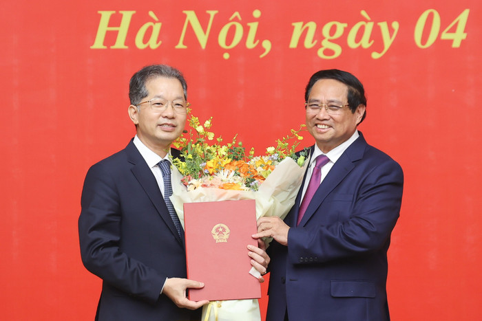 Thủ tướng trao Quyết định về việc tiếp nhận, bổ nhiệm ông Nguyễn Văn Quảng, Ủy viên Trung ương Đảng, Bí thư Thành ủy Đà Nẵng giữ chức Phó Tổng Thanh tra Thường trực Thanh tra Chính phủ img0946-1756989250634906224784.jpg