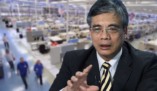 PGS-TS Trần Đình Thiên - Viện trưởng Viện Kinh tế Việt Nam khẳng định giá xăng dầu còn tiếp tục giảm