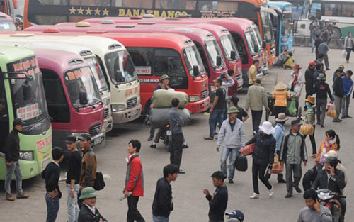 Doanh nghiệp vận tải, taxi phớt lờ "lệnh" giảm giá cước của các cơ quan chức năng? (Ảnh minh họa) Doanh nghiệp vận tải, taxi phớt lờ "lệnh" giảm giá cước của các cơ quan chức năng? (Ảnh minh họa)