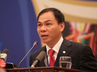 Phạm Nhật Vượng với thương hiệu Mivina Phạm Nhật Vượng với thương hiệu Mivina